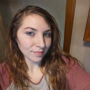 Meet your Posher, Steffany